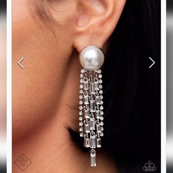 Genuinely Gatsby White Silver Earrings Gorg Post Fashion Fix Item Affordable - Picture 3 of 3